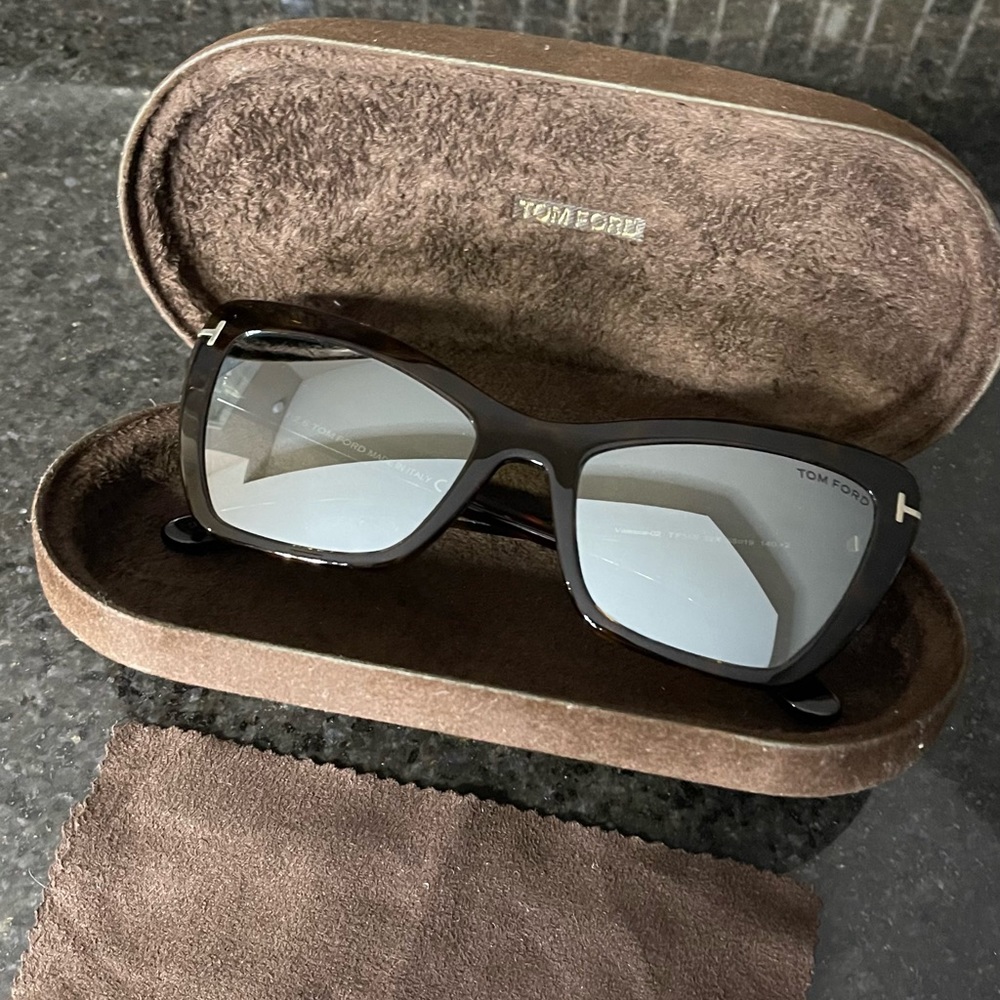 SOLD-Tom Ford valesca Cat Eye Sunglasses
